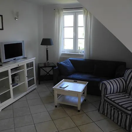 老渔夫的小屋和鸥巢酒店 *